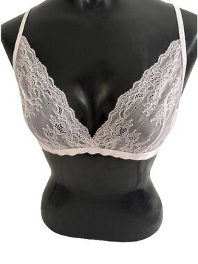 City Streets Lace Barlette Lilac Snow Sz Large NWT